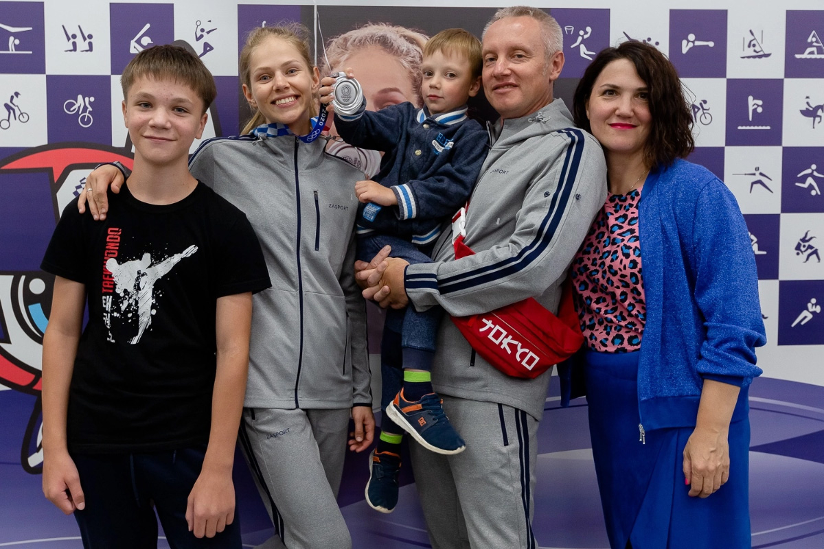 Поздравляем тренера СШОР «Коре» Александра Петровича Энса с наградой президента РФ!